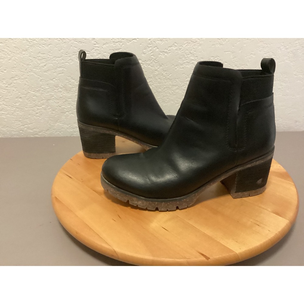 Korks Womens Black Ankle Chelsea Boots Lug Sole Block Heel Round Toe Pull On 7